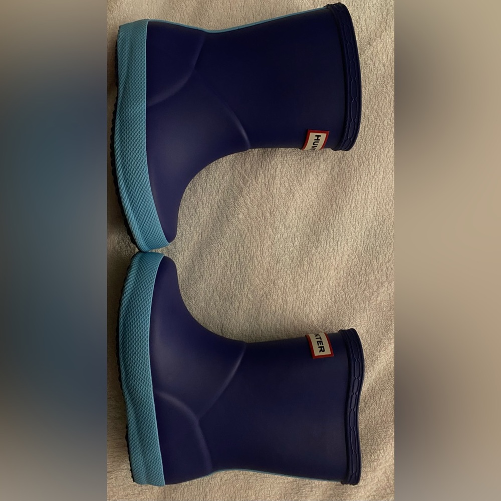 Worn once !  Infant size 6 hunter rain boot.